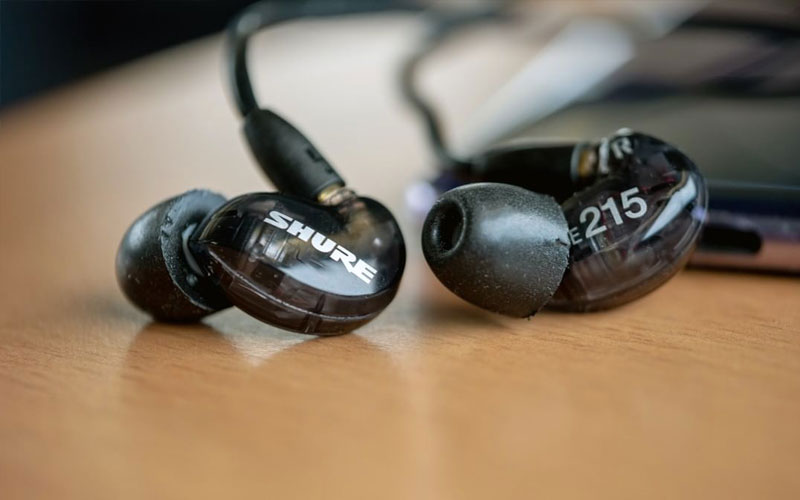 tai nghe in ear shure se215 pro màu đen