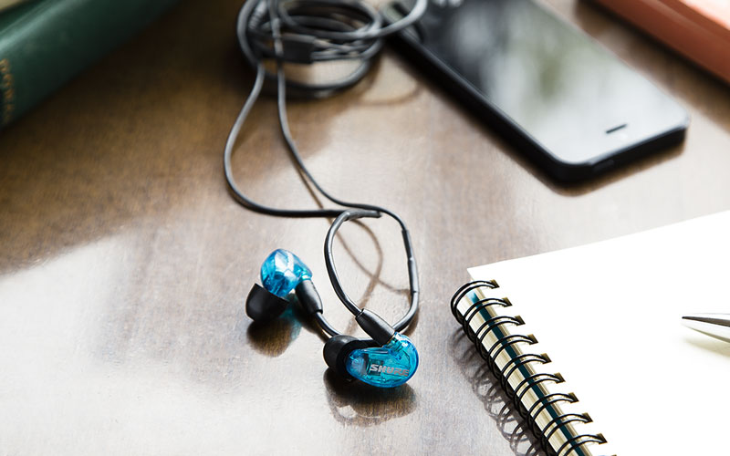 Tai nghe in ear Shure SE215 Special Edition