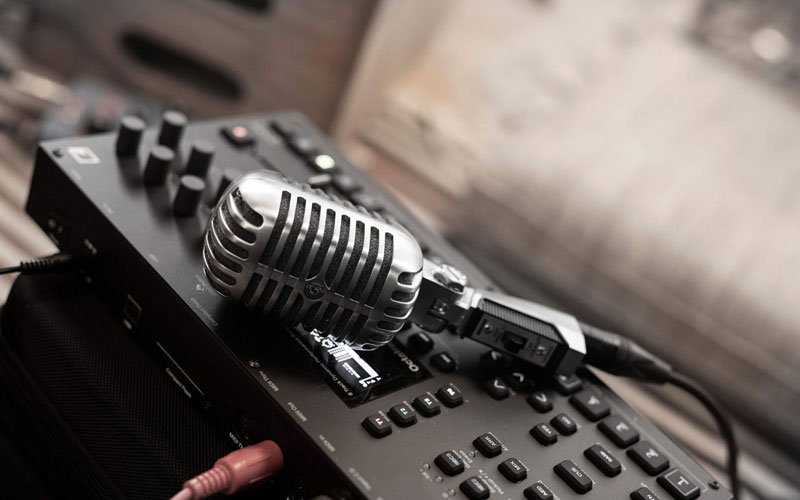 Micro cho ca sĩ phong cách vintage Shure Super 55