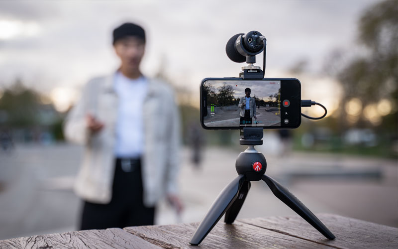 Bộ kit micro để làm phim trên điện thoại Shure MV88+ video kit