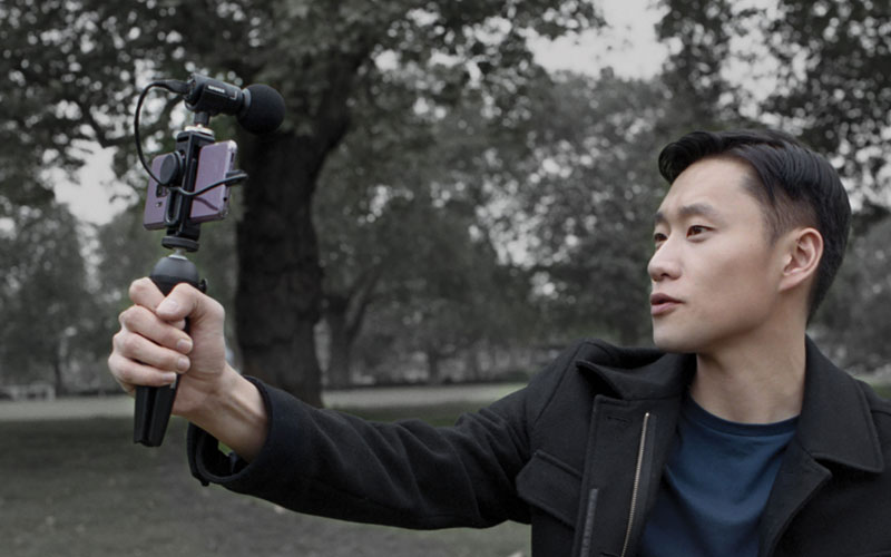 Dễ dàng làm phim, livestream với bộ kit micro quay video chất lượng cao cho điện thoại Shure MV88+ video kit
