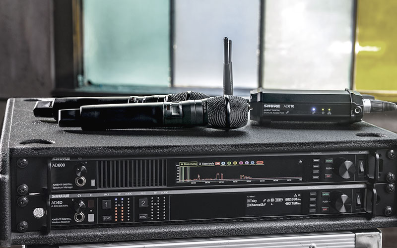 Receiver không dây 2 kênh Shure AD4D và Thiết bị quản lý dải tần kỹ thuật số Shure AD600