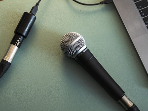 Connecting a pro mic to a computer