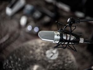 Shure KSM32 có phải là một micro phòng thu tốt cho giọng nữ không?