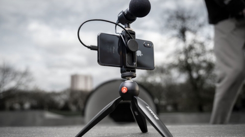 Sử dụng Shure MV88+ với iPhone khi đang sạc