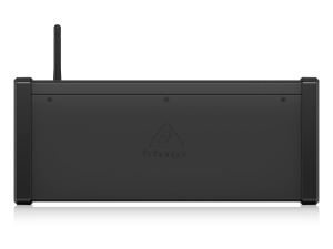 Behringer XR18